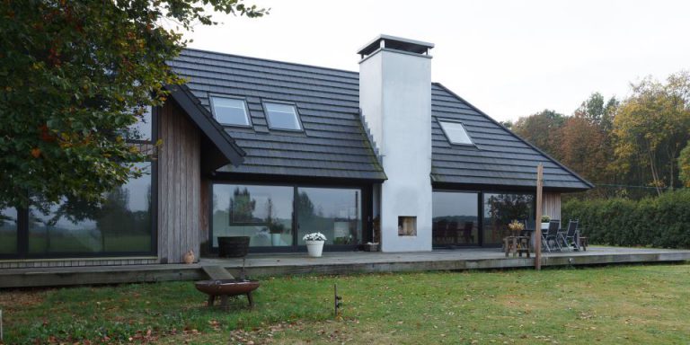 Nieuwbouw woning met landelijk uiterlijk